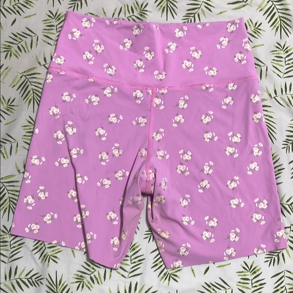 Aerie Pink Floral Women's Shorts - Picture 3 of 3